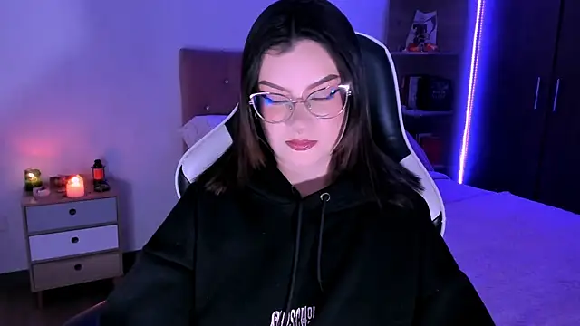 OphelianaRose33 online show from October 2025 10:54:02 PM