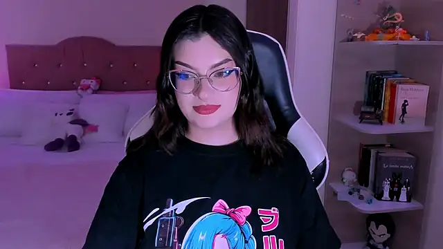 OphelianaRose33 online show from December 2025 10:28:02 PM