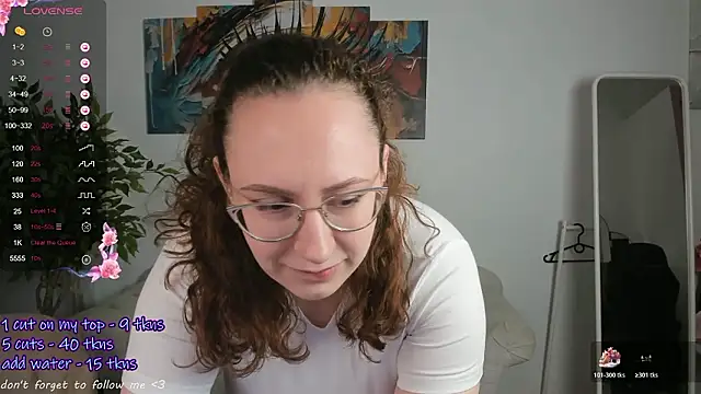 Snapshot of ellie_coy_ chatting on February 2026 01:43:01 PM ellie coy online show from February 2026 01:43:01 PM