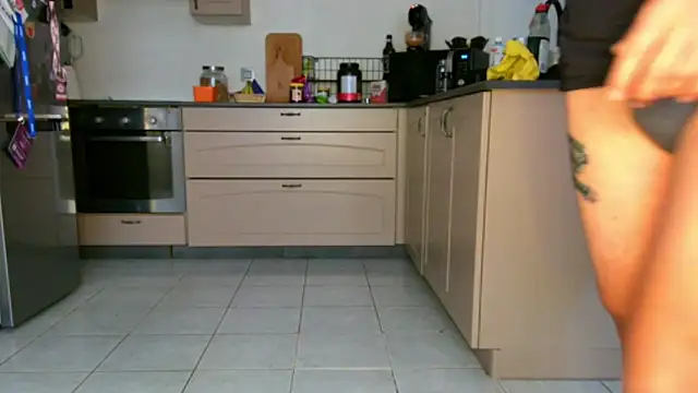 Snapshot of BRIANSILK77 chatting on October 2025 08:04:02 AM BRIANSILK77 online show from October 2025 08:04:02 AM