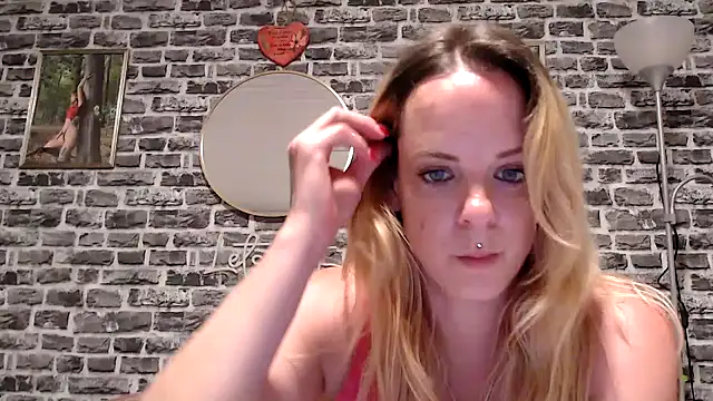 SexyMilf 37 online show from May 2026 08:06:01 PM