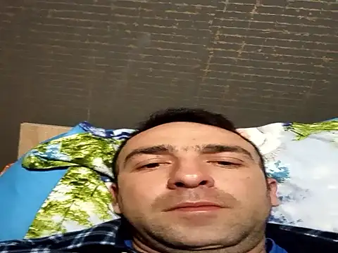 Snapshot of PopaOctavian chatting on December 2025 10:07:02 PM PopaOctavian online show from December 2025 10:07:02 PM