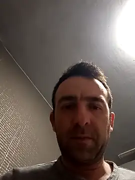 Snapshot of PopaOctavian chatting on December 2025 09:32:02 PM PopaOctavian online show from December 2025 09:32:02 PM