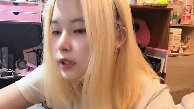 luna51888 online show from October 2025 12:38:02 PM