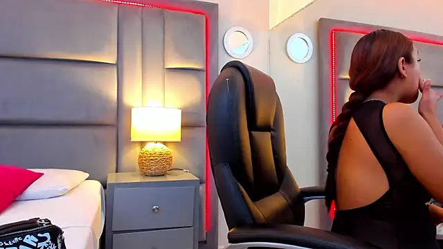 GabyMoreau online show from January 2026 01:26:01 PM