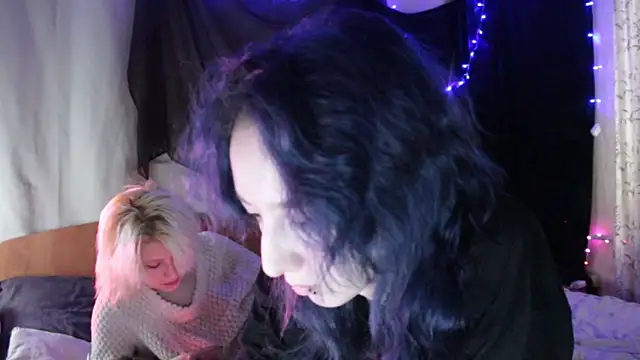 Avny Loki online show from October 2025 01:01:01 PM