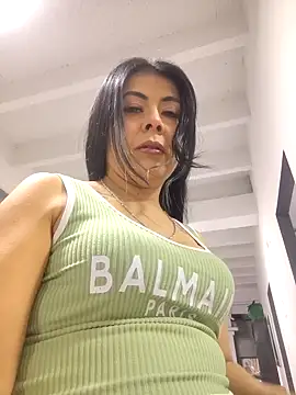 Snapshot of Aniajoness_ chatting on November 2025 02:50:01 AM Aniajoness online show from November 2025 02:50:01 AM