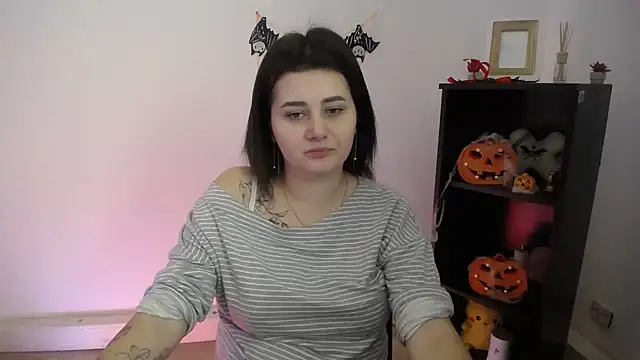 Snapshot of Katrin_kiss_ chatting on November 2025 01:57:01 PM Katrin kiss online show from November 2025 01:57:01 PM