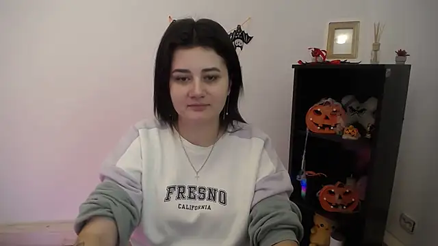 Snapshot of Katrin_kiss_ chatting on November 2025 01:45:01 PM Katrin kiss online show from November 2025 01:45:01 PM