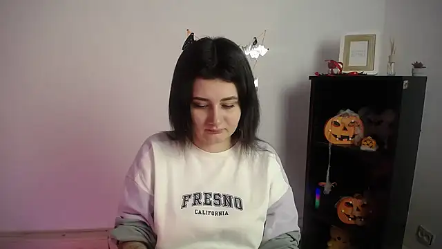 Snapshot of Katrin_kiss_ chatting on November 2025 01:31:01 PM Katrin kiss online show from November 2025 01:31:01 PM