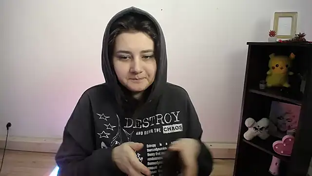 Snapshot of Katrin_kiss_ chatting on February 2026 02:14:01 PM Katrin kiss online show from February 2026 02:14:01 PM