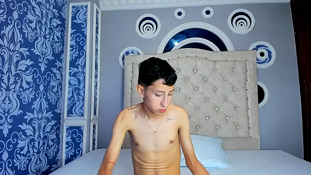 Snapshot of spicyslim_ chatting on November 2025 02:43:02 AM spicyslim  online show from November 2025 02:43:02 AM