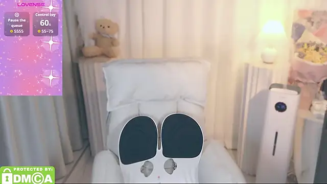 Snapshot of Seven-76 chatting on December 2025 04:03:02 PM Seven-76 online show from December 2025 04:03:02 PM