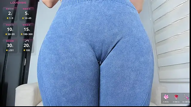 Snapshot of arianna_000 chatting on November 2025 01:22:02 PM arianna 000 online show from November 2025 01:22:02 PM