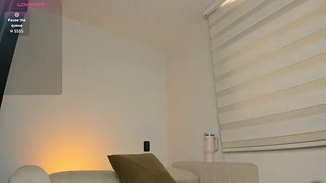 arianna 000 online show from April 2026 12:53:02 PM