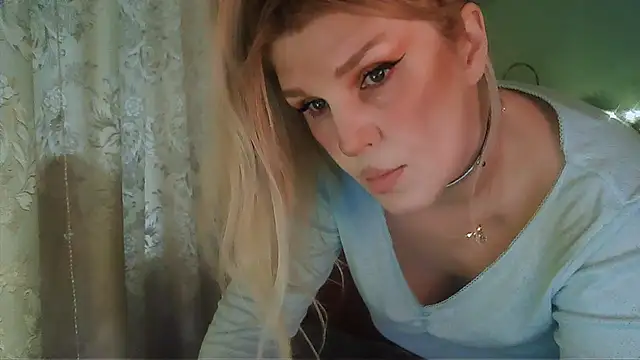 Snapshot of TsPostophere chatting on January 2025 10:32:01 AM TsPostophere online show from January 2025 10:32:01 AM