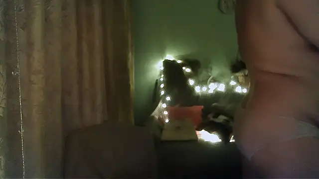 Snapshot of TsPostophere chatting on January 2025 01:56:02 PM TsPostophere online show from January 2025 01:56:02 PM