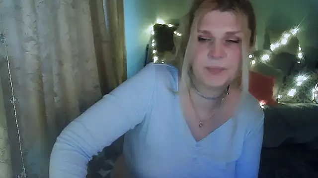 Snapshot of TsPostophere chatting on January 2025 11:09:02 AM TsPostophere online show from January 2025 11:09:02 AM