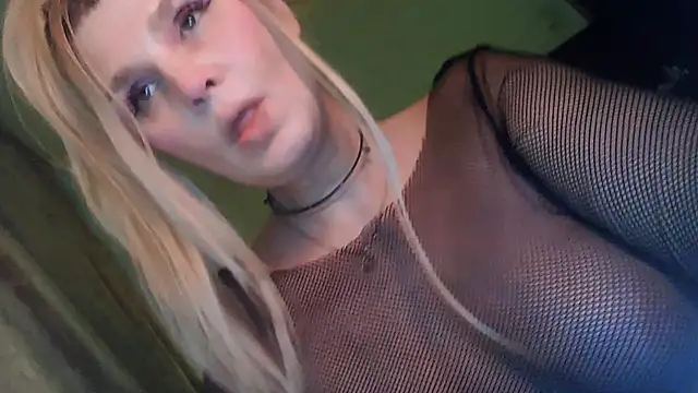 Snapshot of TsPostophere chatting on February 2025 02:18:01 PM TsPostophere online show from February 2025 02:18:01 PM