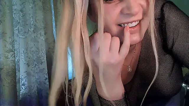 Snapshot of TsPostophere chatting on February 2025 01:33:01 PM TsPostophere online show from February 2025 01:33:01 PM