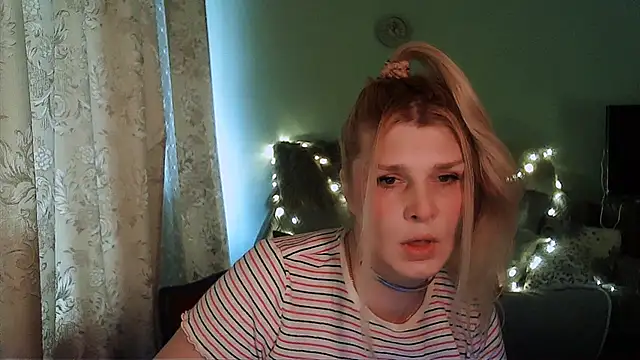 Snapshot of TsPostophere chatting on February 2025 10:37:02 AM TsPostophere online show from February 2025 10:37:02 AM