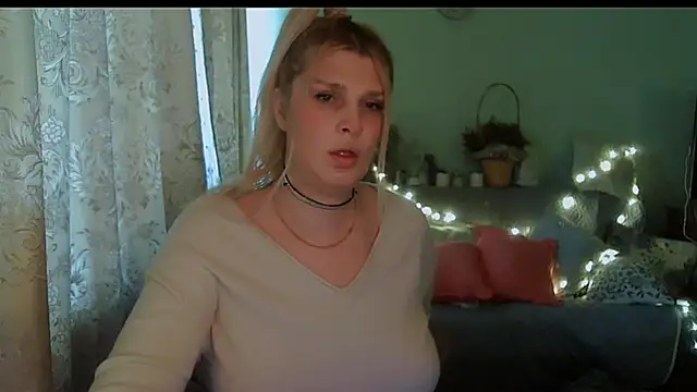 Snapshot of TsPostophere chatting on February 2025 11:21:02 AM TsPostophere online show from February 2025 11:21:02 AM