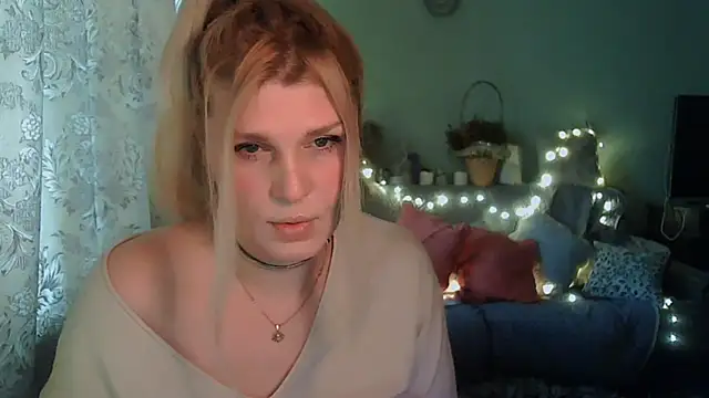 Snapshot of TsPostophere chatting on February 2025 10:59:01 AM TsPostophere online show from February 2025 10:59:01 AM