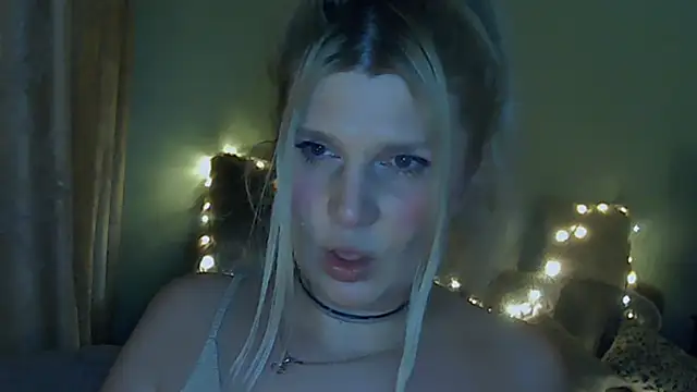 Snapshot of TsPostophere chatting on March 2025 10:55:01 AM TsPostophere online show from March 2025 10:55:01 AM