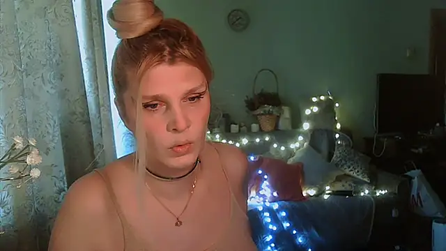 Snapshot of TsPostophere chatting on March 2025 10:41:02 AM TsPostophere online show from March 2025 10:41:02 AM