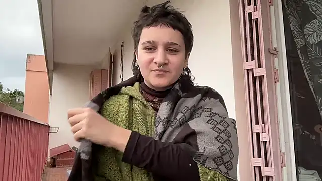 Snapshot of NIQUE_TARAXX chatting on September 2025 11:15:01 AM NIQUE TARAXX online show from September 2025 11:15:01 AM