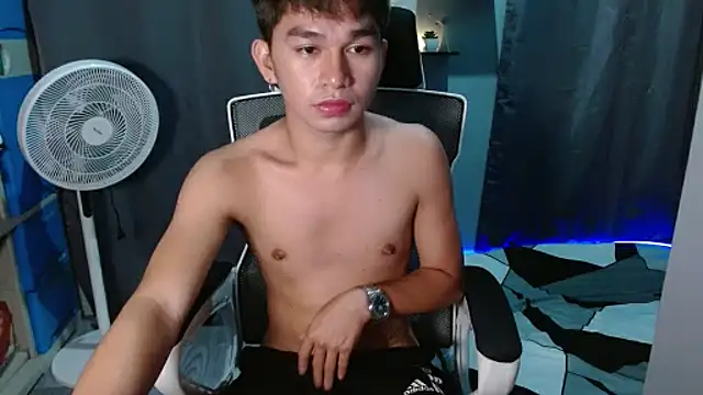 Snapshot of Midnight_Snack69 chatting on October 2025 04:55:01 PM Midnight Snack69 online show from October 2025 04:55:01 PM