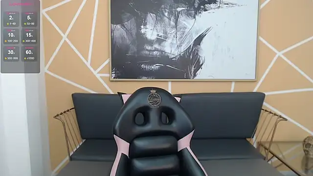 olivia russo  online show from November 2025 08:08:02 PM