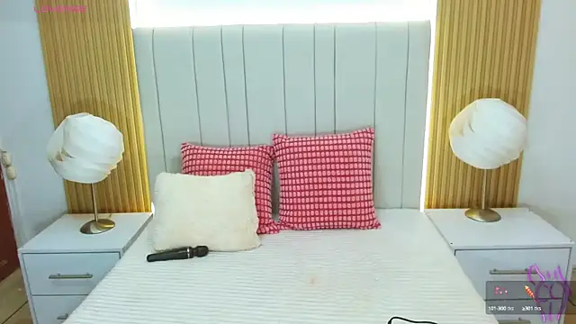 WildScarlet online show from September 2025 12:38:02 PM