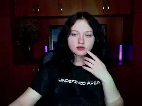 Snapshot of LadyAlice_ chatting on November 2025 07:14:01 PM LadyAlice online show from November 2025 07:14:01 PM