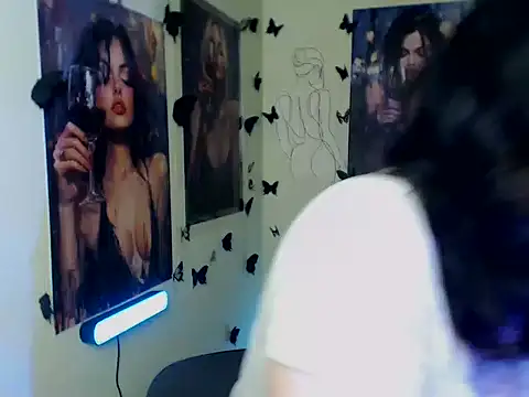 Snapshot of LadyAlice_ chatting on November 2025 07:05:02 AM LadyAlice online show from November 2025 07:05:02 AM