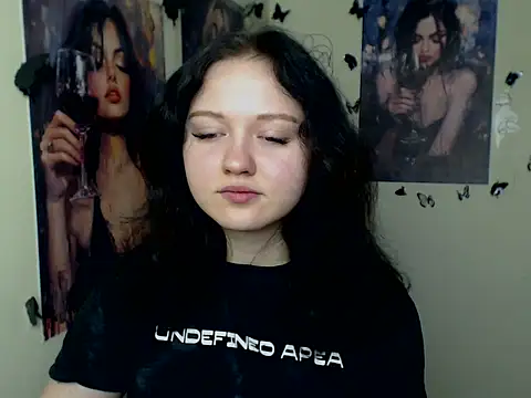 Snapshot of LadyAlice_ chatting on November 2025 07:22:01 AM LadyAlice online show from November 2025 07:22:01 AM