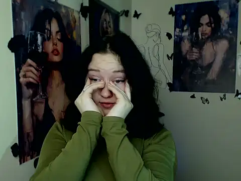 Snapshot of LadyAlice_ chatting on December 2025 07:28:01 AM LadyAlice online show from December 2025 07:28:01 AM