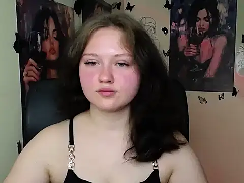 Snapshot of LadyAlice_ chatting on June 2026 06:52:02 AM LadyAlice online show from June 2026 06:52:02 AM