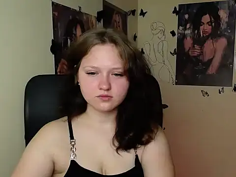 Snapshot of LadyAlice_ chatting on July 2026 06:19:02 AM LadyAlice online show from July 2026 06:19:02 AM