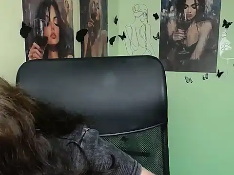 Snapshot of LadyAlice_ chatting on July 2026 06:10:01 PM LadyAlice online show from July 2026 06:10:01 PM