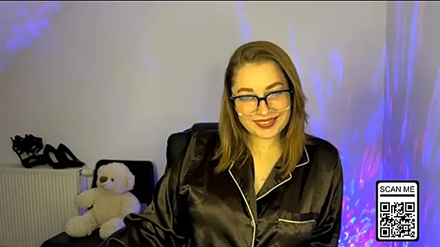 Snapshot of Ruthless_111 chatting on December 2025 08:25:01 PM Ruthless 111 online show from December 2025 08:25:01 PM