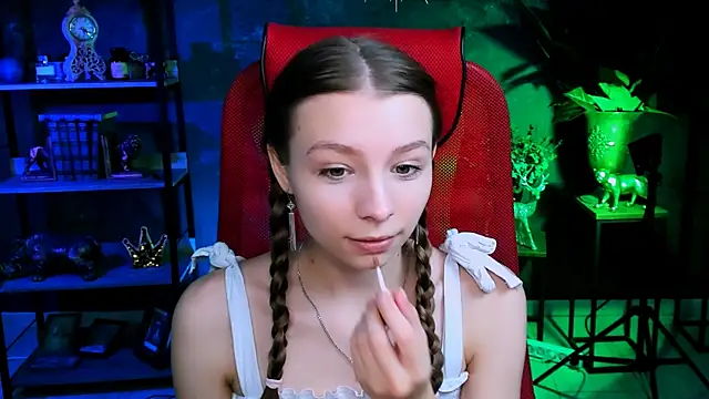 JulieDaniel online show from October 2025 08:15:02 AM