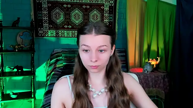 JulieDaniel online show from November 2025 08:24:01 AM