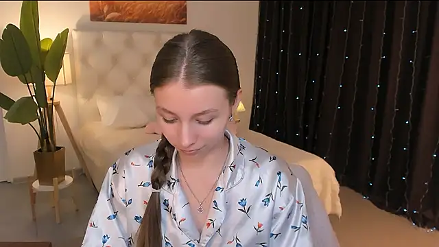 JulieDaniel online show from March 2026 08:37:02 AM