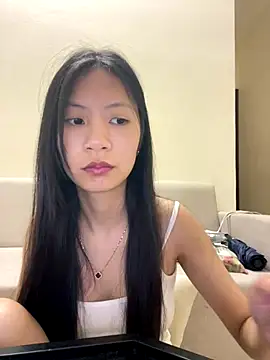 Lil-Gi online show from October 2025 03:25:01 PM