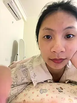 Lil-Gi online show from November 2025 03:14:02 PM