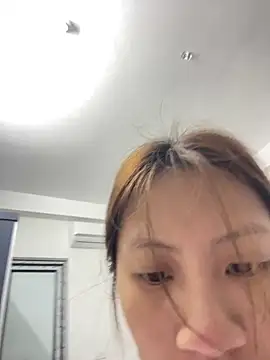 Lil-Gi online show from April 2026 07:08:01 PM