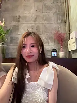 Lil-Gi online show from April 2026 06:45:02 PM