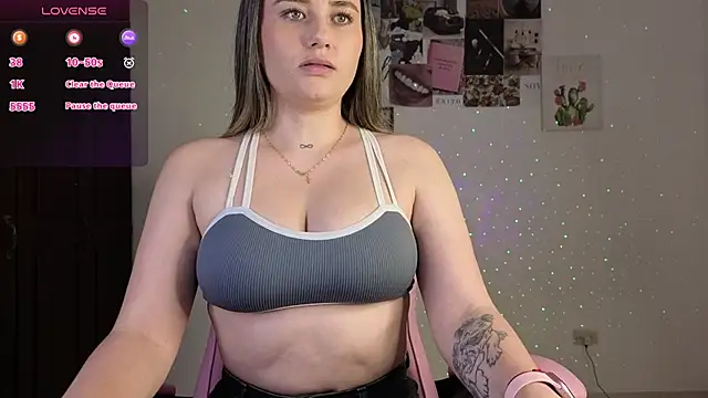 Veronika  Winslow  online show from January 2026 03:43:02 AM