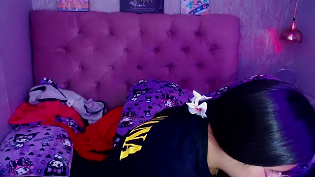 Snapshot of laurenelove chatting on September 2025 02:17:02 PM laurenelove online show from September 2025 02:17:02 PM